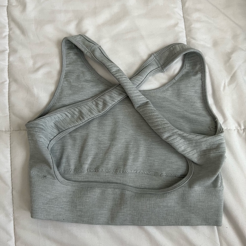 Alphalete vault bra size small